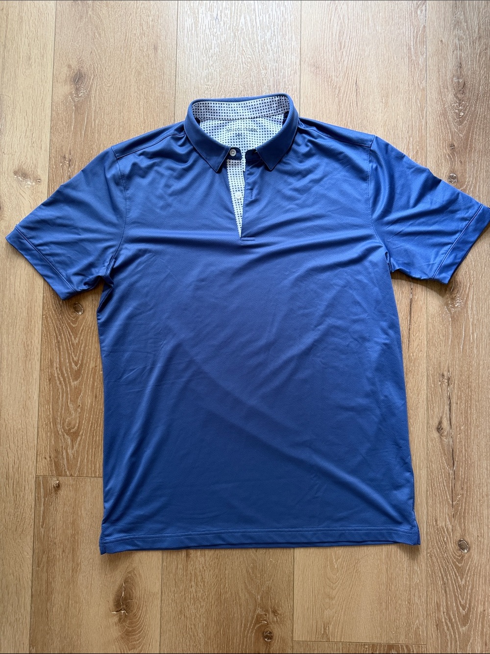 Mizzen+Main Blue Short-Sleeve Dress Polo Large Trim NWOT